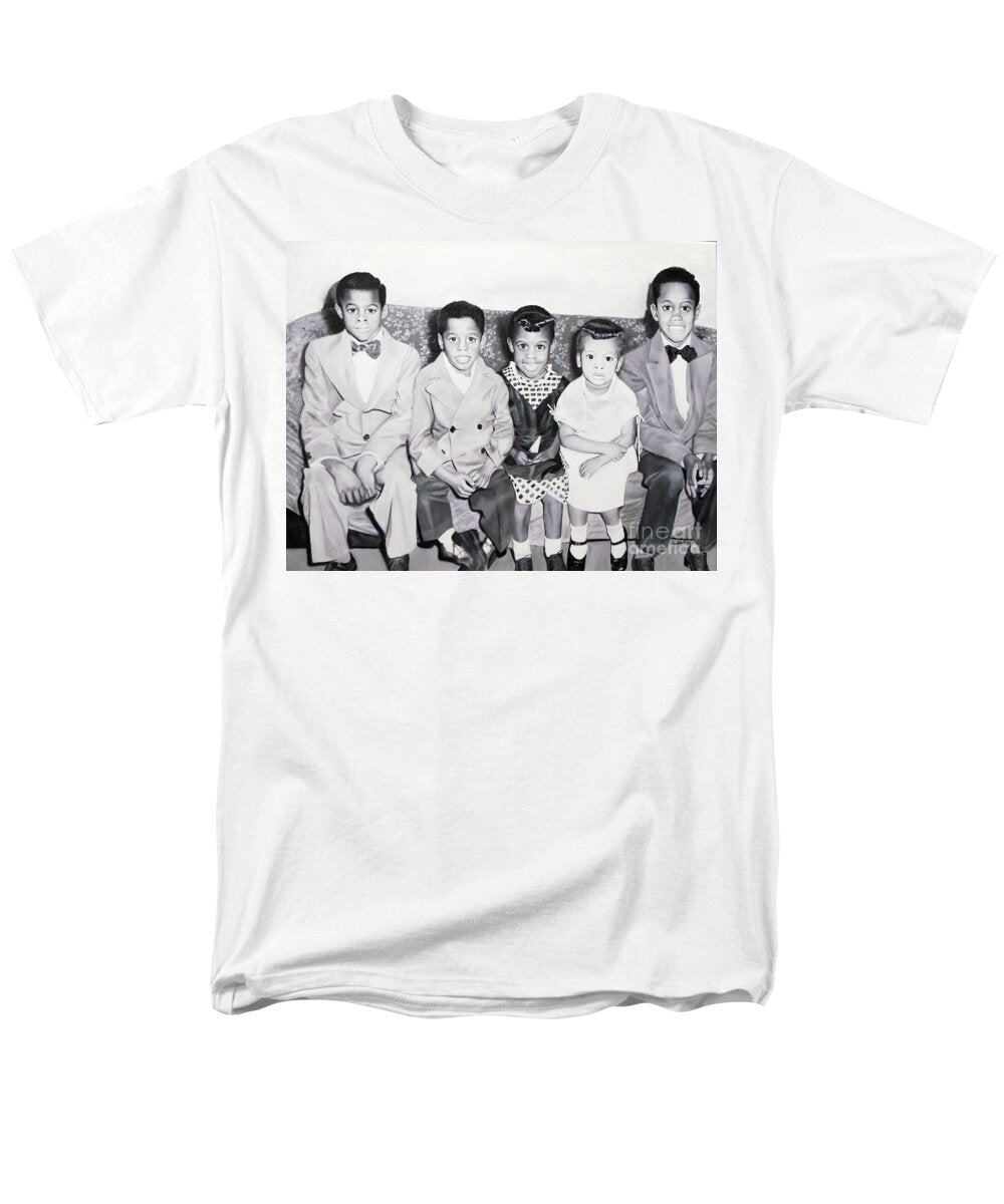 Children Sitting on Sofa - Men's T-Shirt  (Regular Fit)