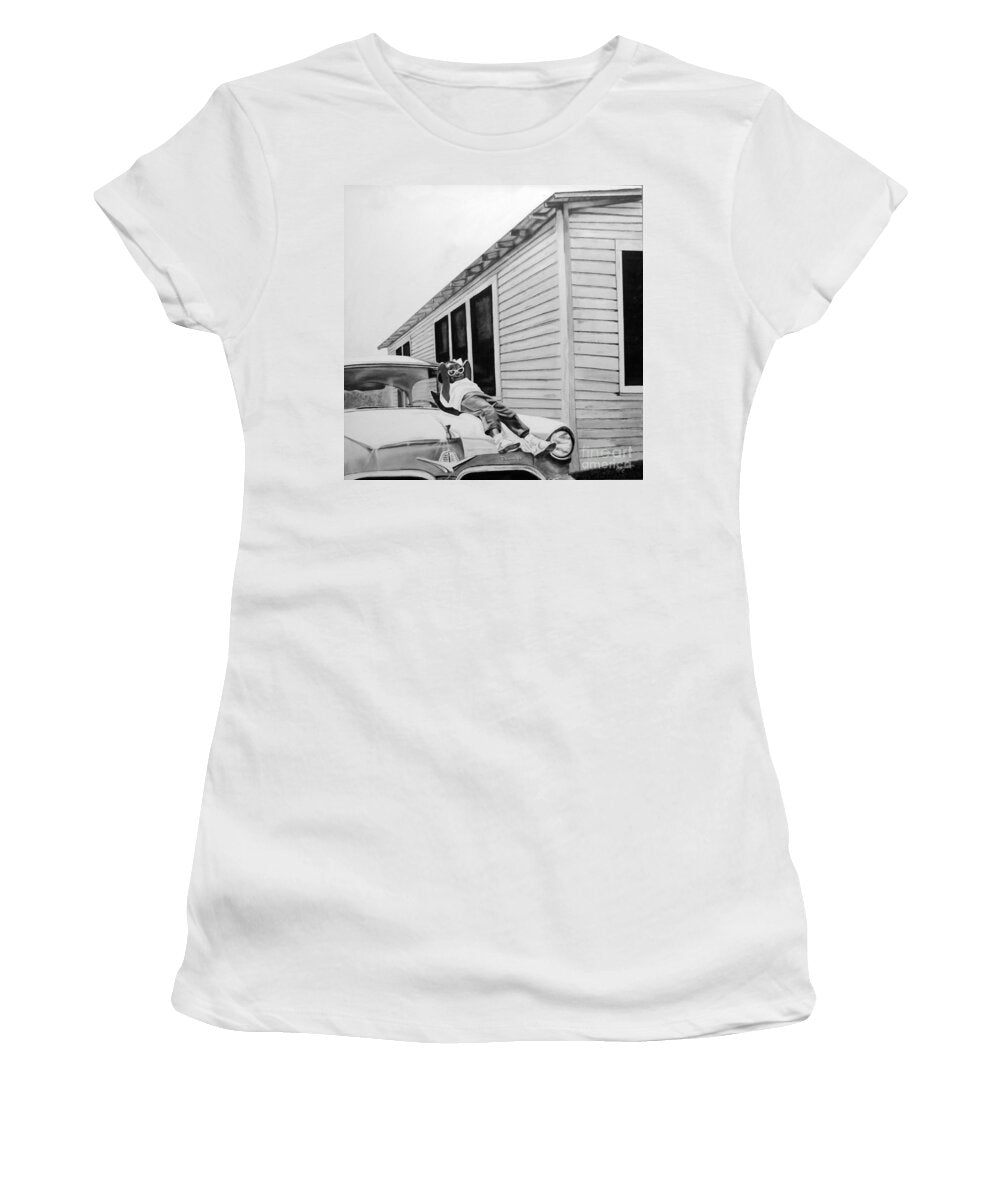 Little Girl Enjoying the Sun - Women's T-Shirt